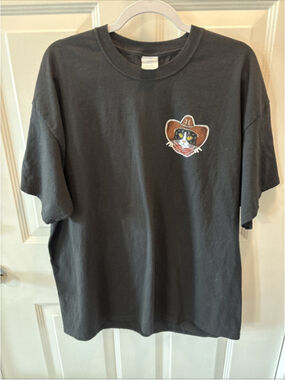 Black Port & Co. 2X Short Sleeve T-shirt Featuring A Western Cat